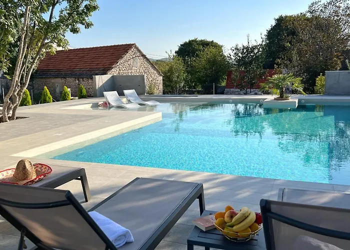 Hidden Heaven * Donje Vinovo