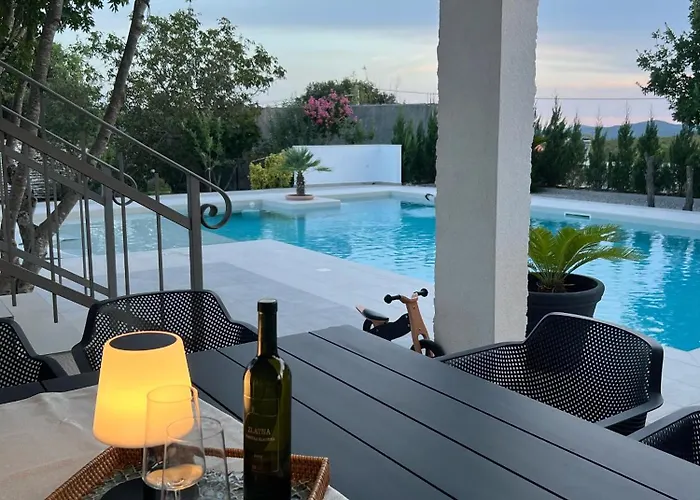 Hidden Heaven Donje Vinovo